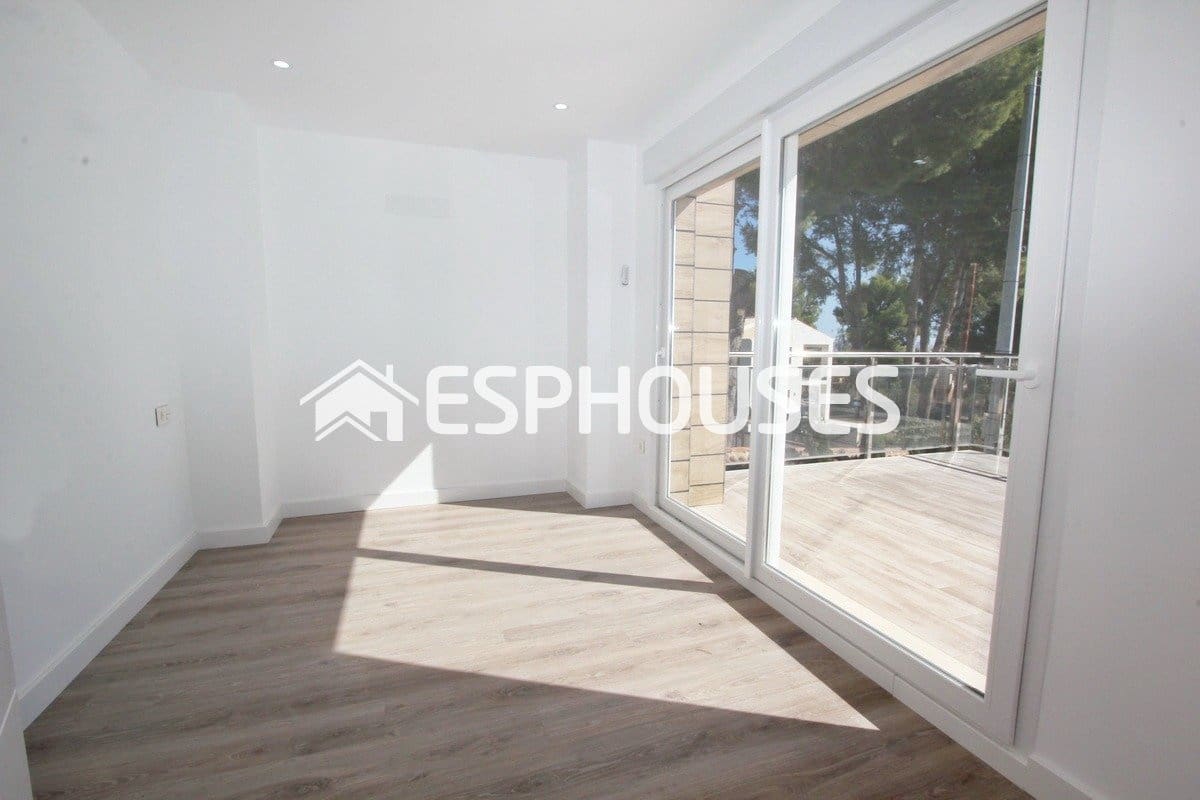 4 quarto Moradia para venda em La Nucia com piscina garagem - 580 000 € (Ref: 9987142)