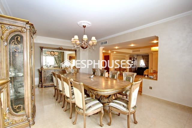 Chalet de 7 habitaciones en Altea en venta con piscina - 2.500.000 € (Ref: 9987308)