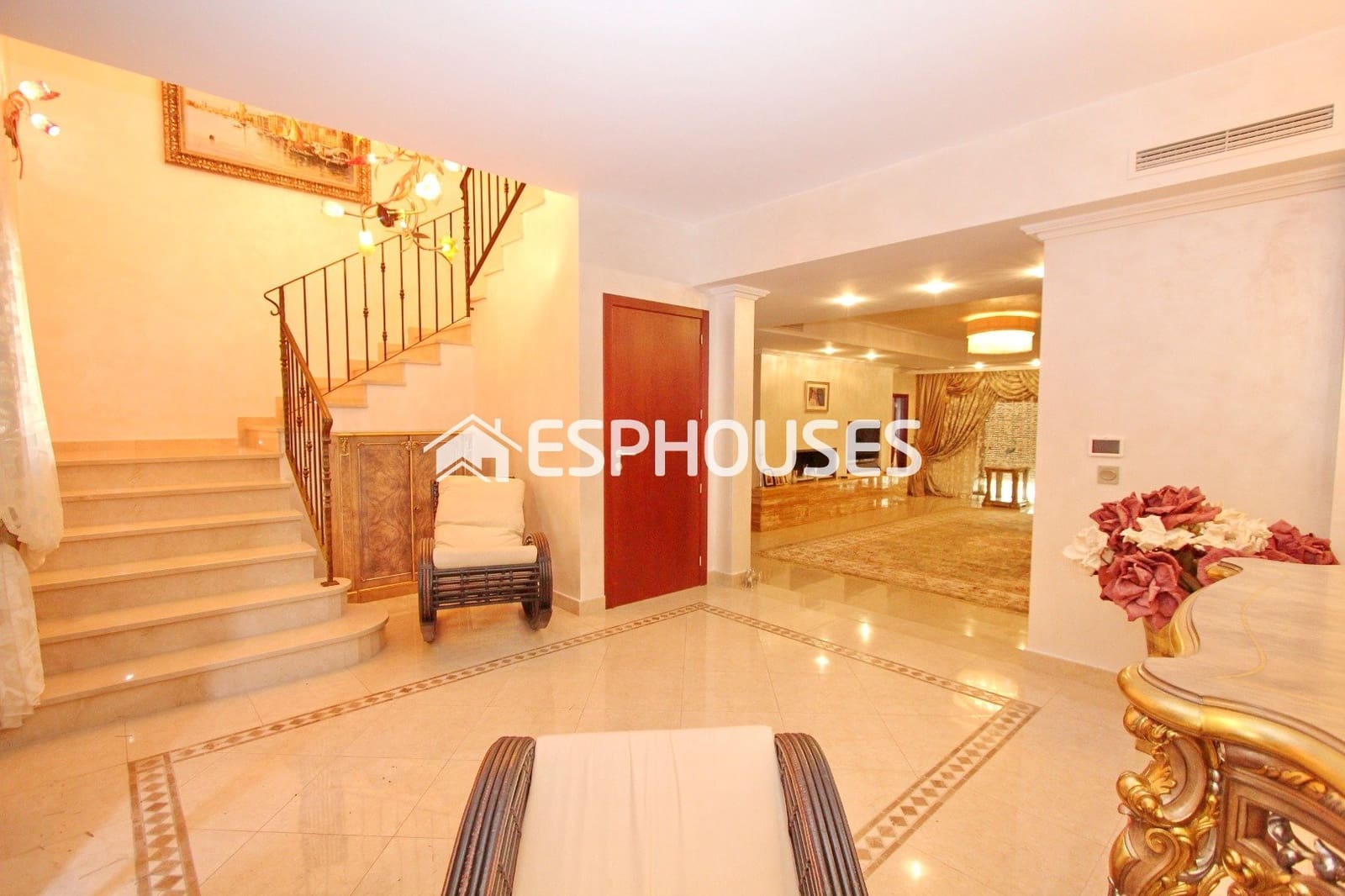 Chalet de 7 habitaciones en Altea en venta con piscina - 2.500.000 € (Ref: 9987308)