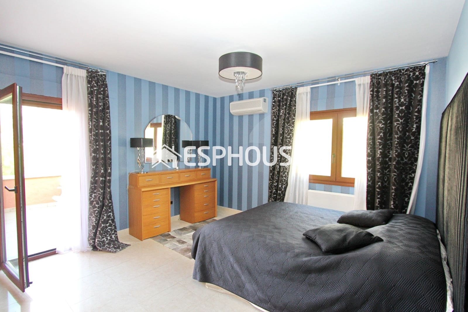 Chalet de 7 habitaciones en Altea en venta con piscina - 2.500.000 € (Ref: 9987308)
