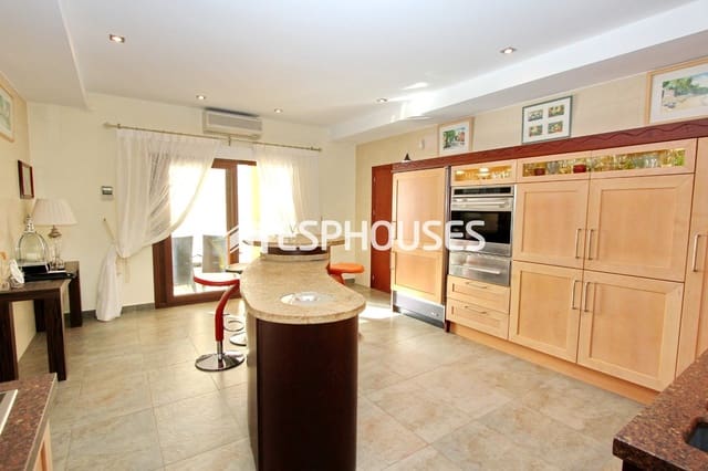 Chalet de 7 habitaciones en Altea en venta con piscina - 2.500.000 € (Ref: 9987308)