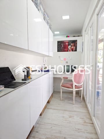 Chalet de 2 habitaciones en Dénia en venta con piscina garaje - 679.000 € (Ref: 9996185)