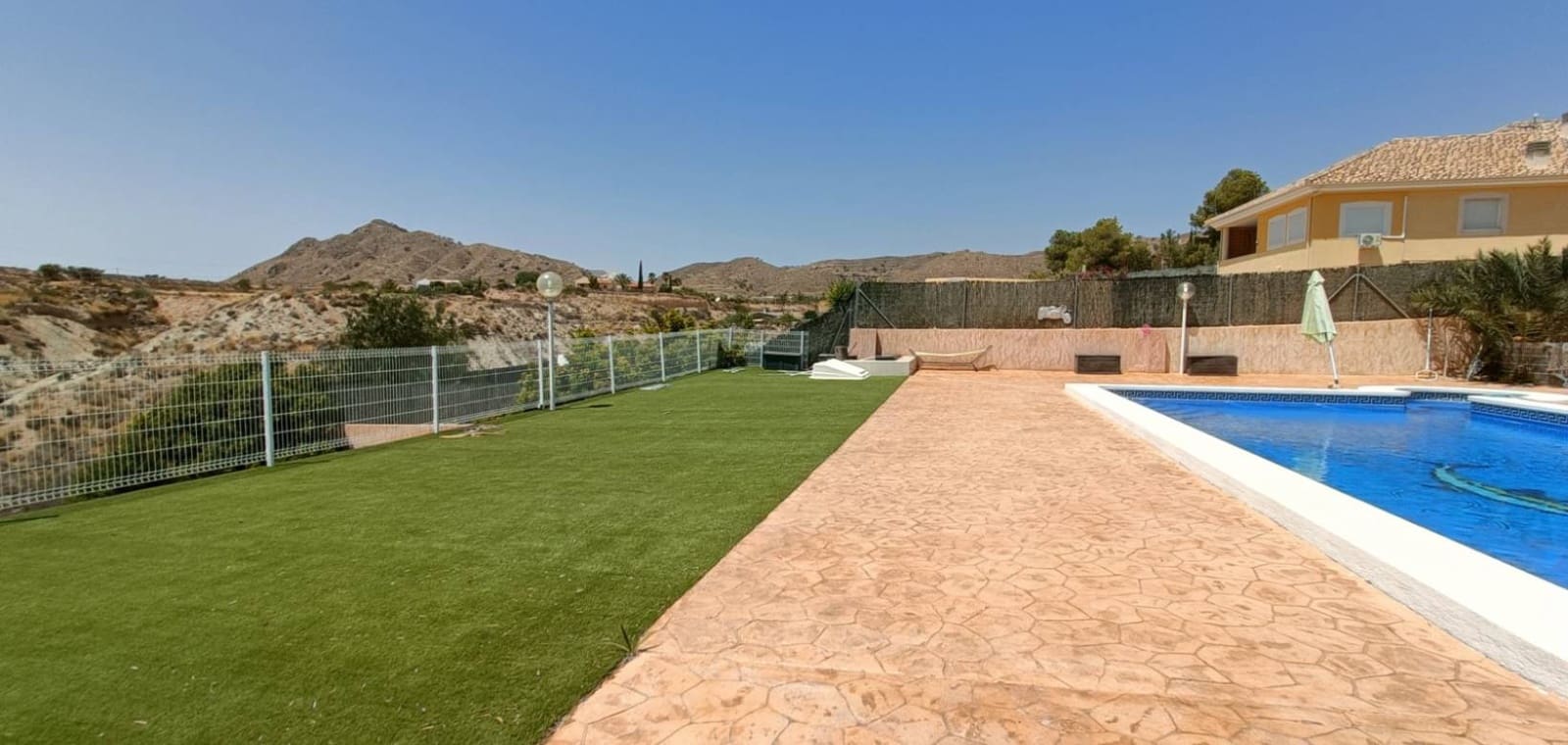 5 bedroom Villa for sale in Abanilla with pool - € 360,000 (Ref: 10000560)