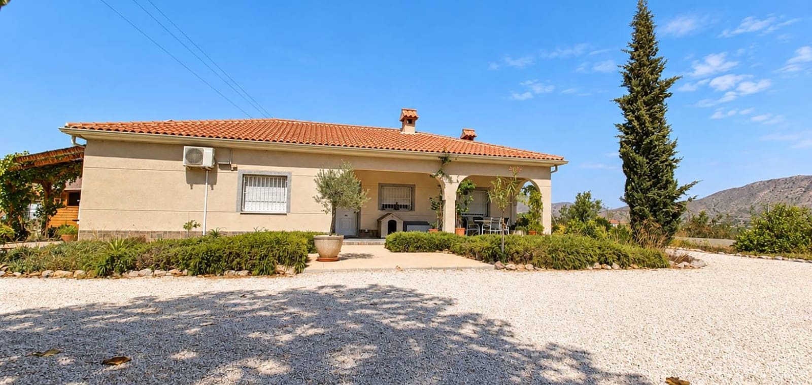 3 soverom Villa til salgs i Hondon de los Frailes med svømmebasseng garasje - € 360 000 (Ref: 10055651)