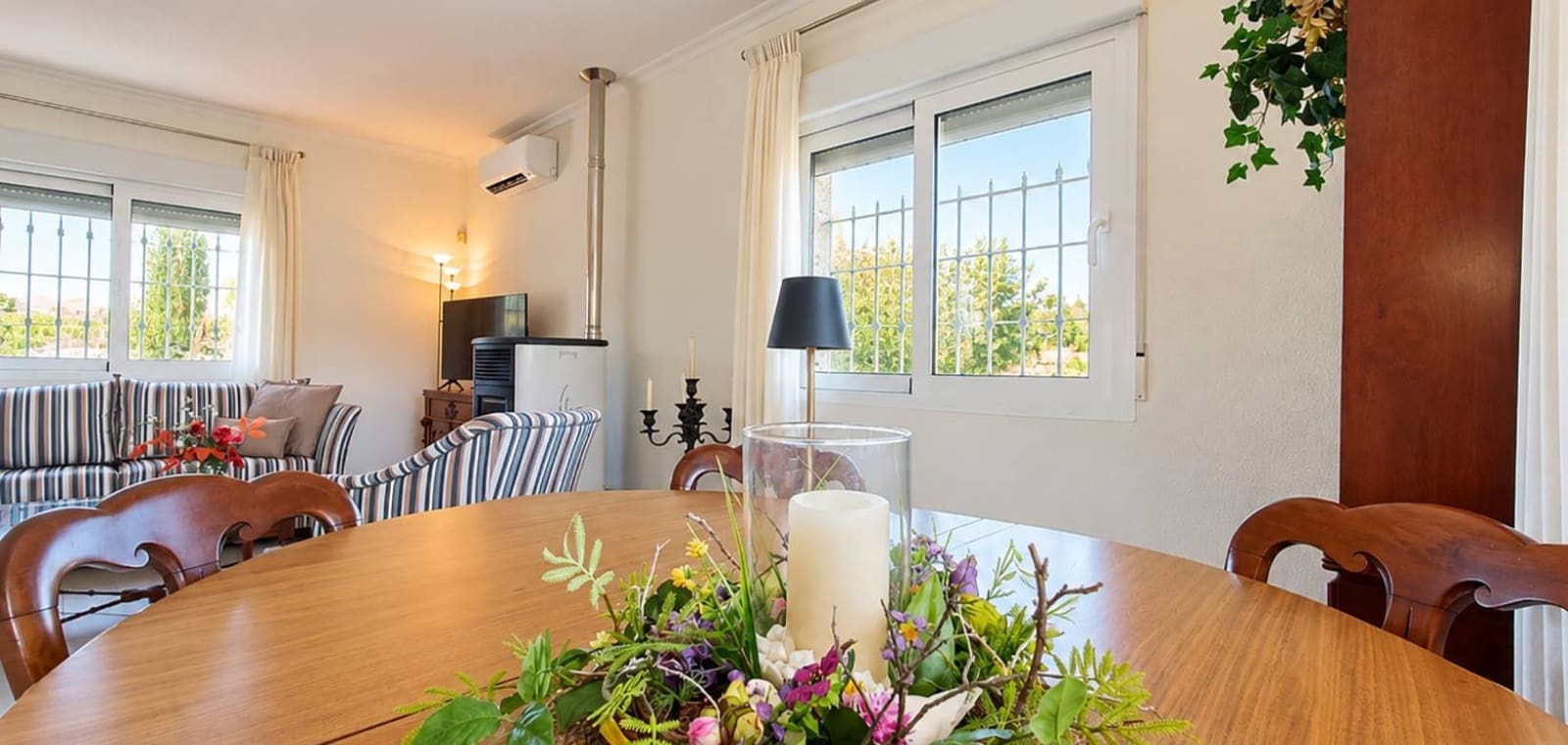 3 soverom Villa til salgs i Hondon de los Frailes med svømmebasseng garasje - € 360 000 (Ref: 10055651)