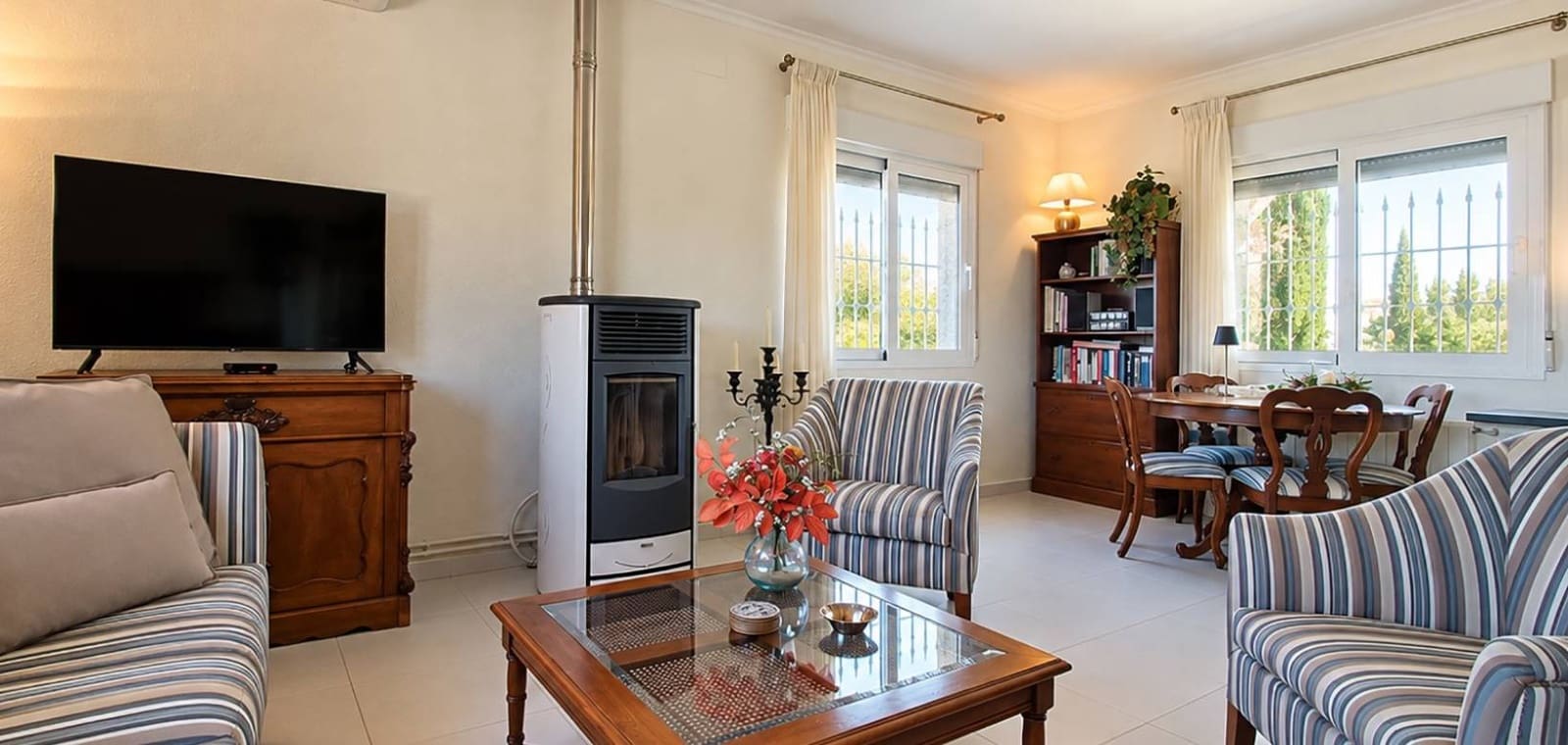 3 soverom Villa til salgs i Hondon de los Frailes med svømmebasseng garasje - € 360 000 (Ref: 10055651)