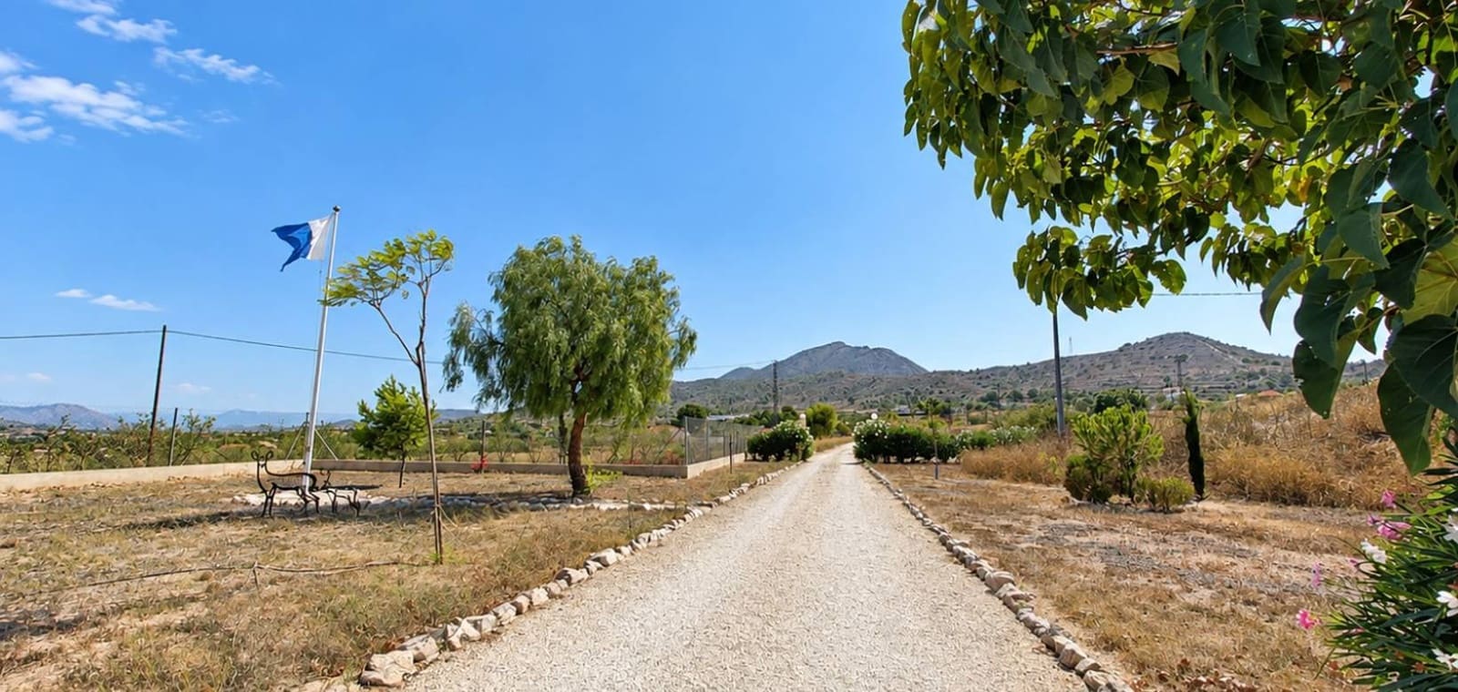 3 soverom Villa til salgs i Hondon de los Frailes med svømmebasseng garasje - € 360 000 (Ref: 10055651)