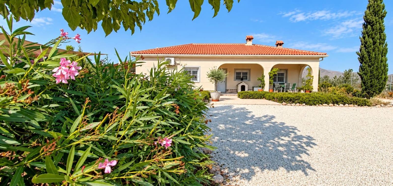 3 soverom Villa til salgs i Hondon de los Frailes med svømmebasseng garasje - € 360 000 (Ref: 10055651)