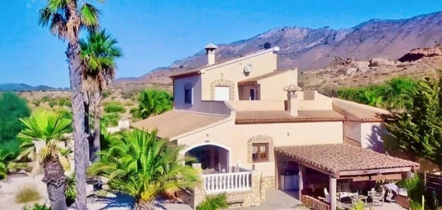 4 sovrum Villa till salu i Hondón de las Nieves med pool garage - 545 000 € (Ref: 10062317)
