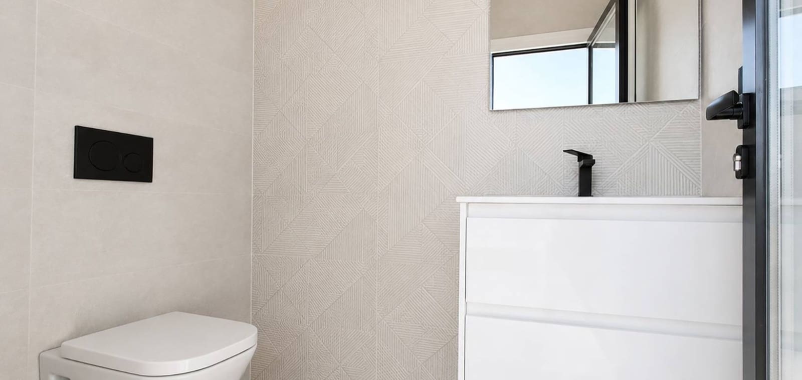3 sypialnia Willa na sprzedaż w La Romana z basenem garażem - 599 950 € (Ref: 10082184)