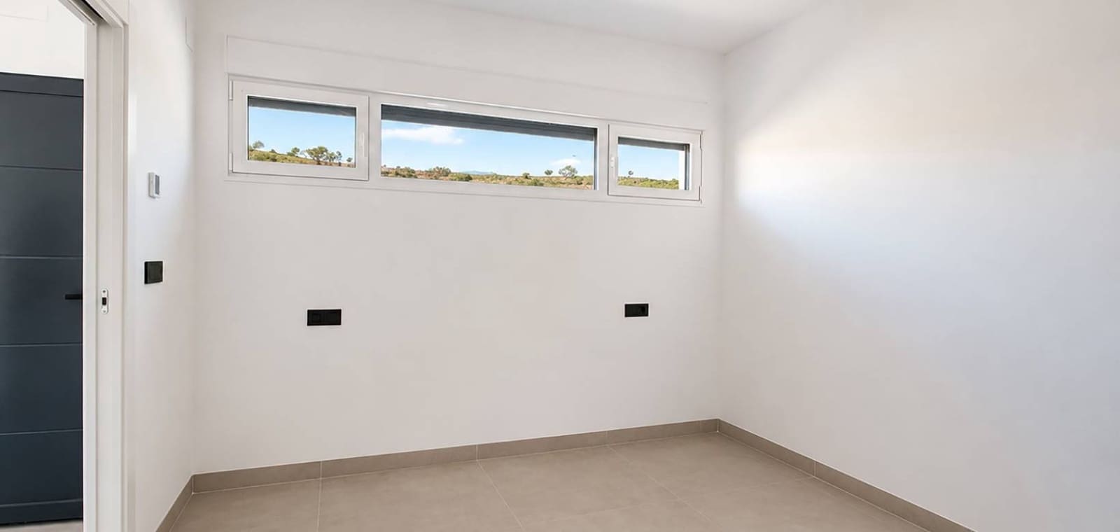 3 sypialnia Willa na sprzedaż w La Romana z basenem garażem - 599 950 € (Ref: 10082184)
