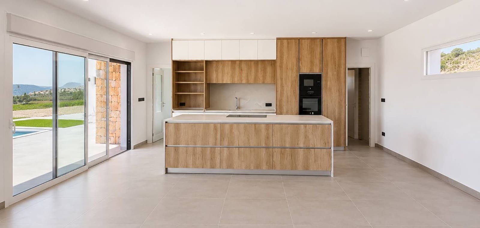 3 sypialnia Willa na sprzedaż w La Romana z basenem garażem - 599 950 € (Ref: 10082184)