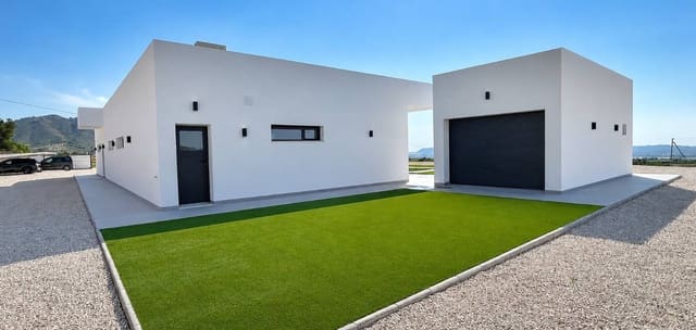 3 sypialnia Willa na sprzedaż w La Romana z basenem garażem - 599 950 € (Ref: 10082184)