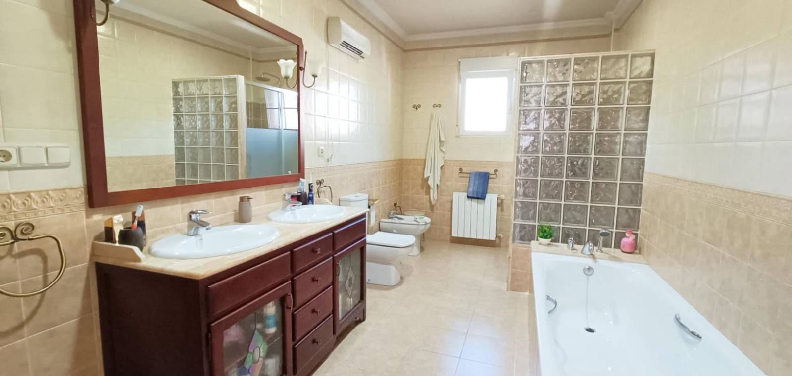 4 soveværelse Byhus til salg i Hondon de los Frailes med garage - € 379.500 (Ref: 10095784)