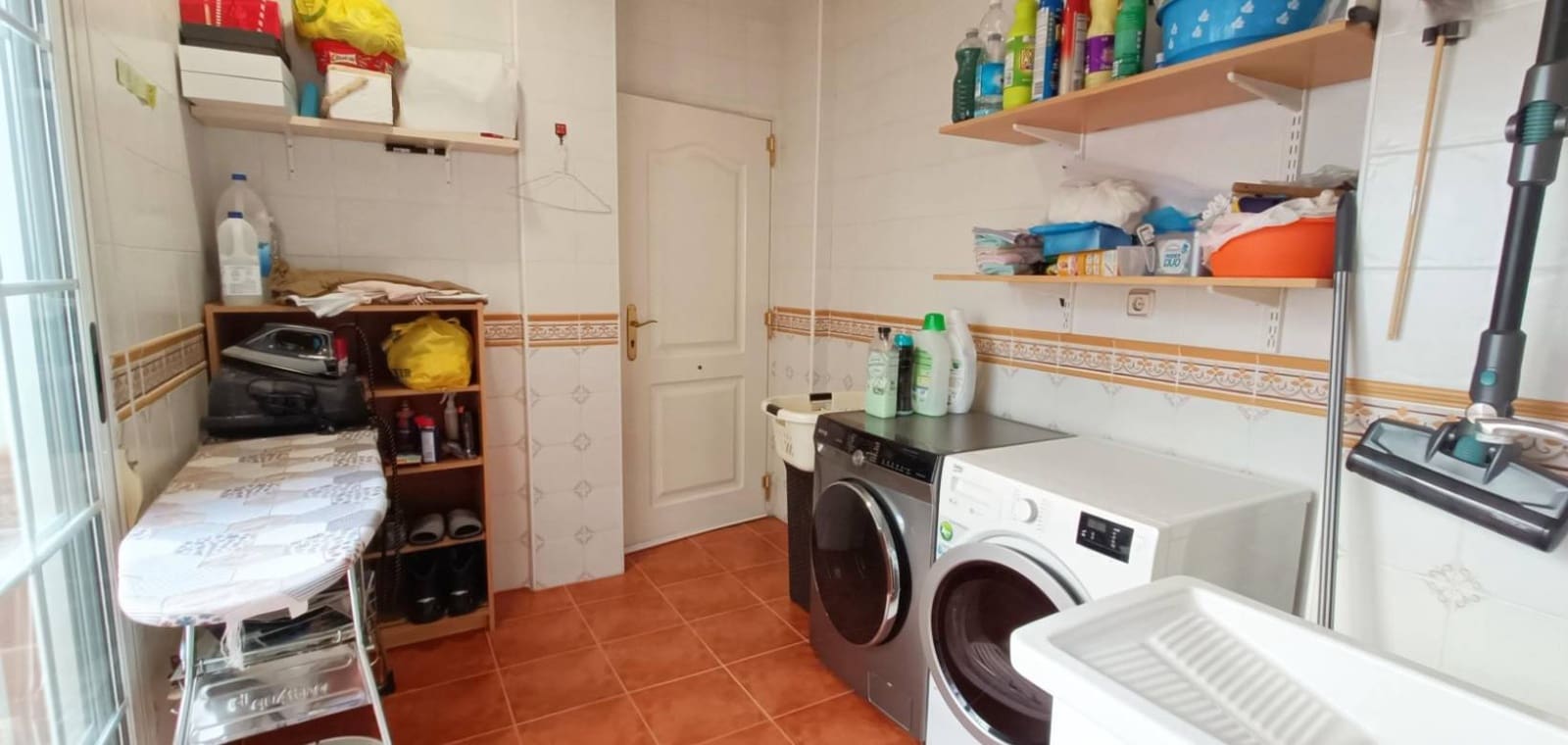 4 soveværelse Byhus til salg i Hondon de los Frailes med garage - € 379.500 (Ref: 10095784)