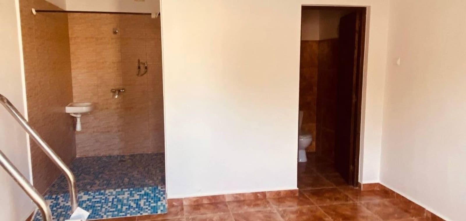 6 quarto Moradia para venda em Barinas com piscina garagem - 471 950 € (Ref: 10136695)
