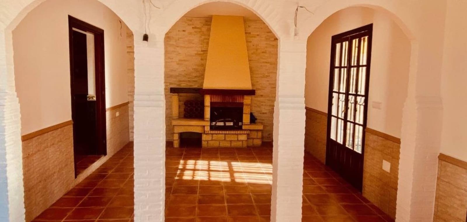 6 quarto Moradia para venda em Barinas com piscina garagem - 471 950 € (Ref: 10136695)