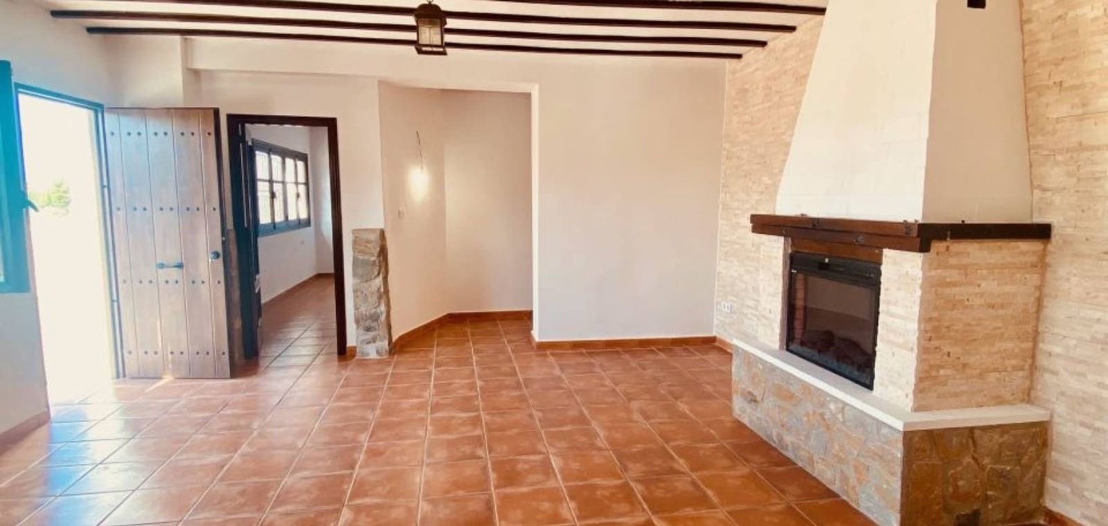 6 quarto Moradia para venda em Barinas com piscina garagem - 471 950 € (Ref: 10136695)