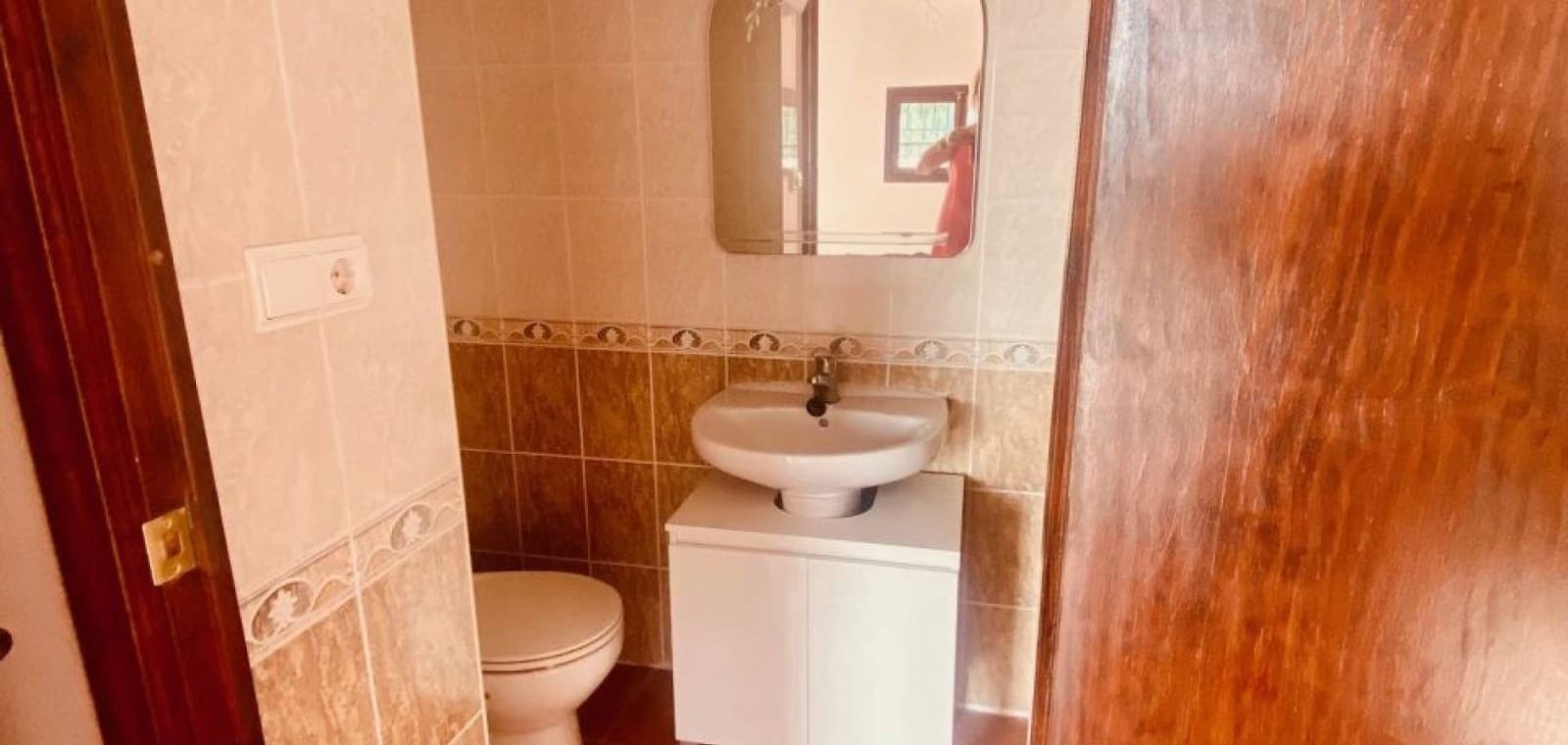 6 quarto Moradia para venda em Barinas com piscina garagem - 471 950 € (Ref: 10136695)