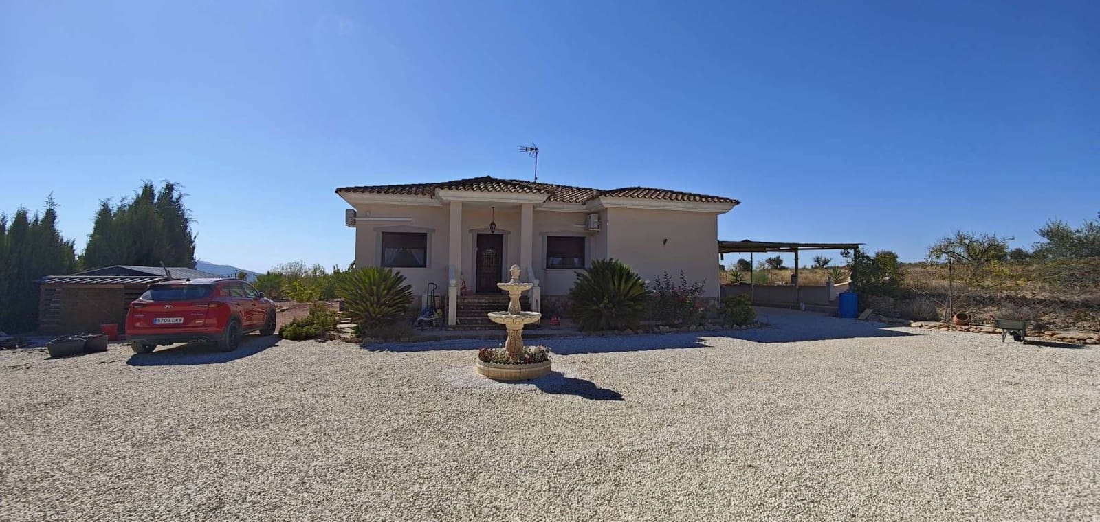4 soveværelse Villa til salg i Pinoso med swimmingpool garage - € 499.995 (Ref: 10136696)