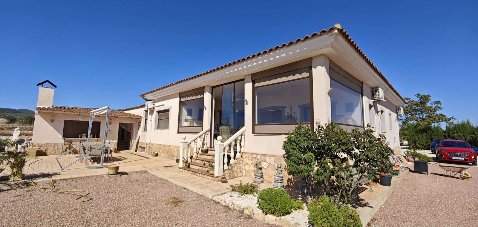 4 soveværelse Villa til salg i Pinoso med swimmingpool garage - € 499.995 (Ref: 10136696)
