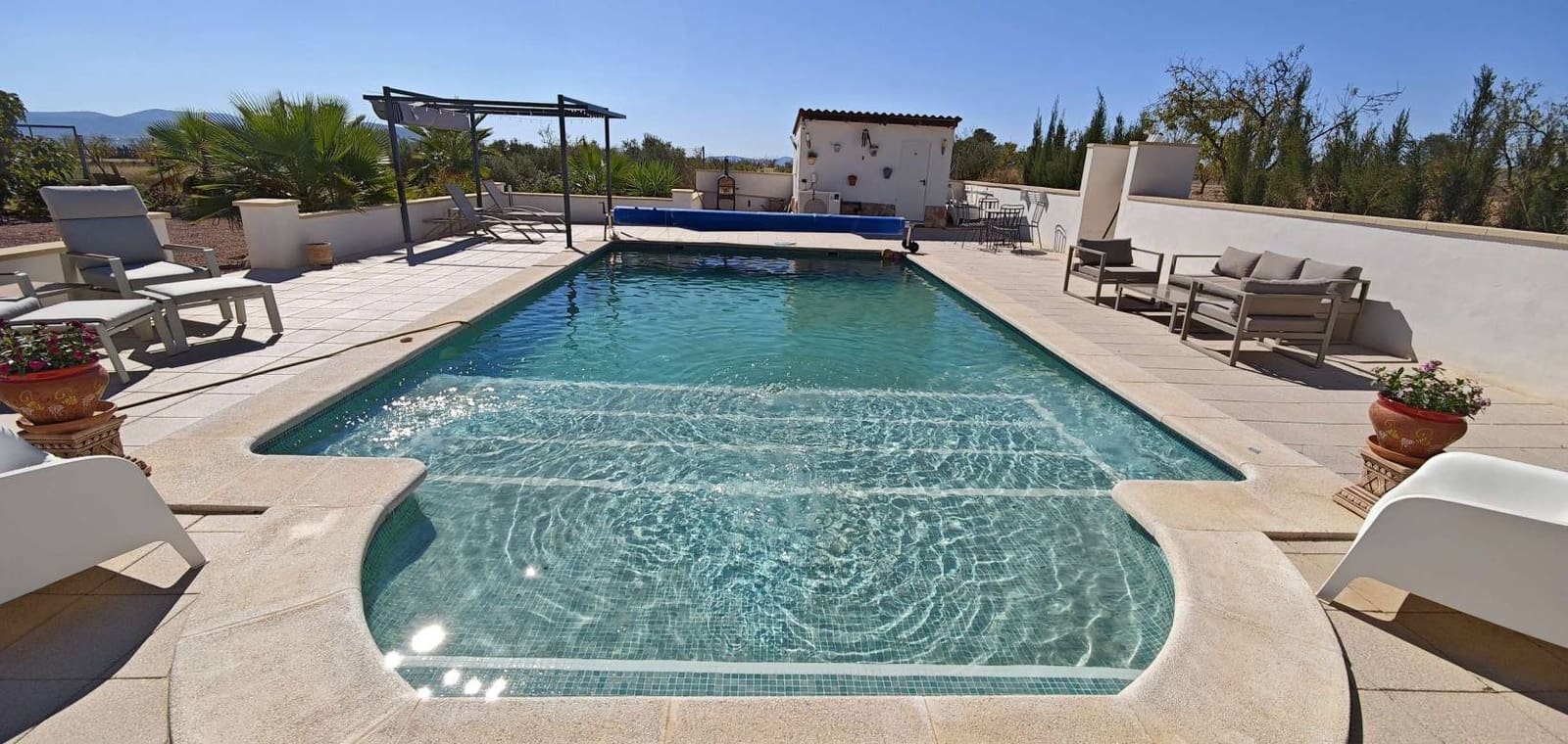 4 soveværelse Villa til salg i Pinoso med swimmingpool garage - € 499.995 (Ref: 10136696)