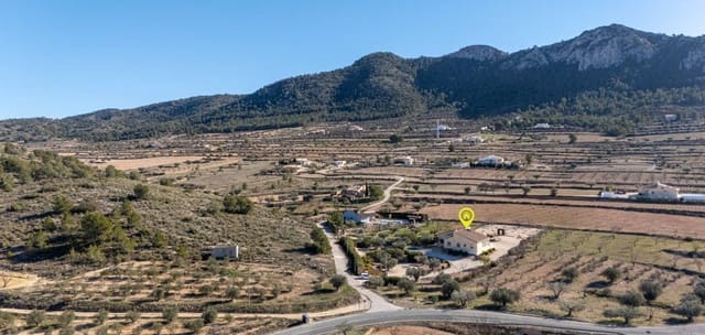 3 Zimmer Villa zu verkaufen in La Zarza, Jumilla mit Pool Garage - 395.000 € (Ref: 10172242)