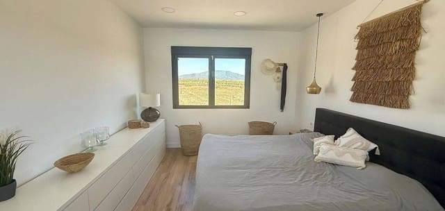3 soveværelse Villa til salg i Pinoso med swimmingpool - € 399.900 (Ref: 10172244)