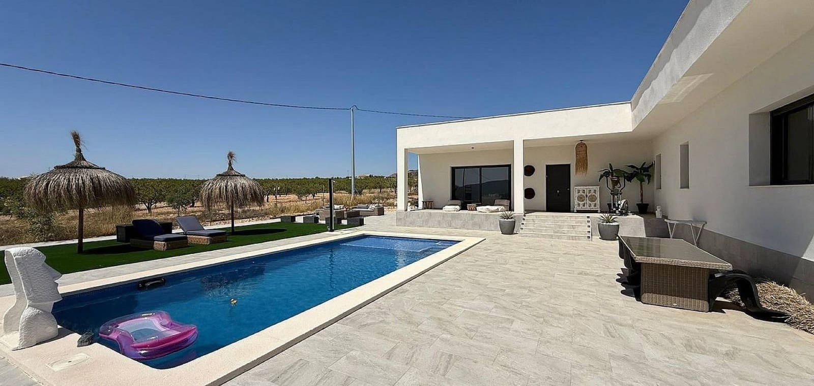 3 soveværelse Villa til salg i Pinoso med swimmingpool - € 399.900 (Ref: 10172244)