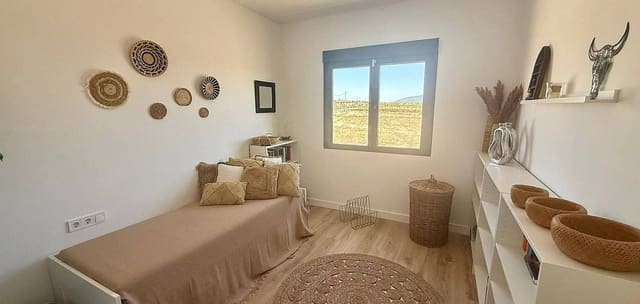 3 soveværelse Villa til salg i Pinoso med swimmingpool - € 399.900 (Ref: 10172244)