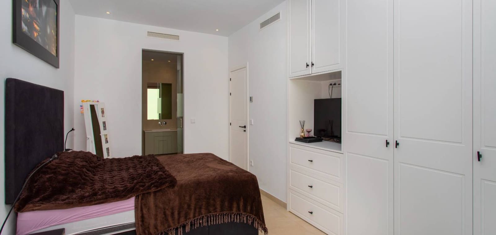 4 slaapkamer Villa te koop in Rojales met zwembad garage - € 745.000 (Ref: 10172245)