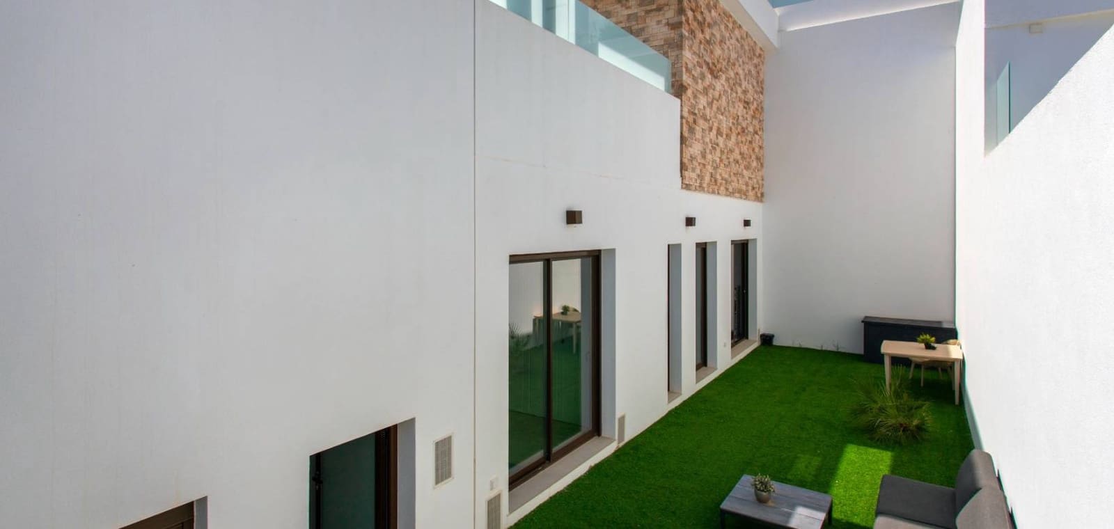4 slaapkamer Villa te koop in Rojales met zwembad garage - € 745.000 (Ref: 10172245)