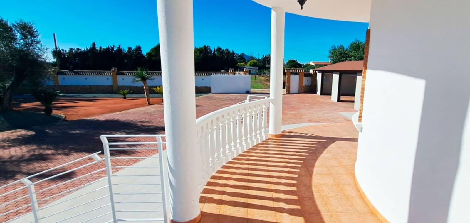 2 bedroom Finca/Country House for sale in Catral with garage - € 415,000 (Ref: 10172247)