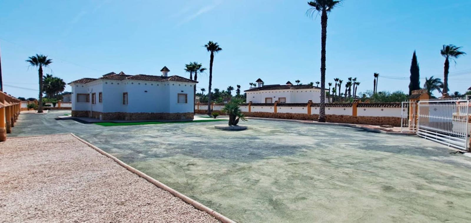 3 bedroom Finca/Country House for sale in Catral with garage - € 410,000 (Ref: 10172248)