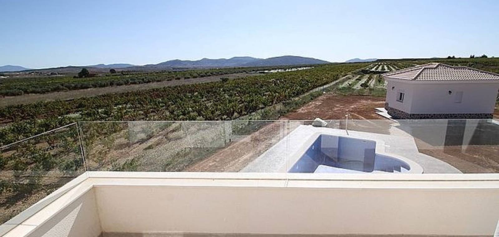 3 slaapkamer Villa te koop in Pinoso met zwembad garage - € 375.000 (Ref: 7940986)