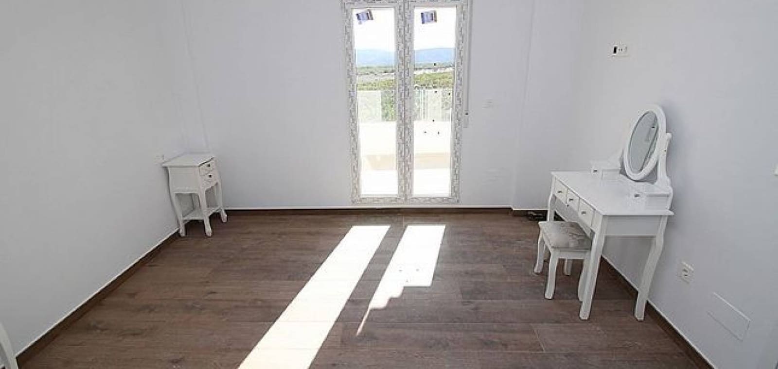 3 slaapkamer Villa te koop in Pinoso met zwembad garage - € 375.000 (Ref: 7940986)