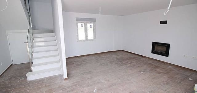 3 slaapkamer Villa te koop in Pinoso met zwembad garage - € 375.000 (Ref: 7940986)