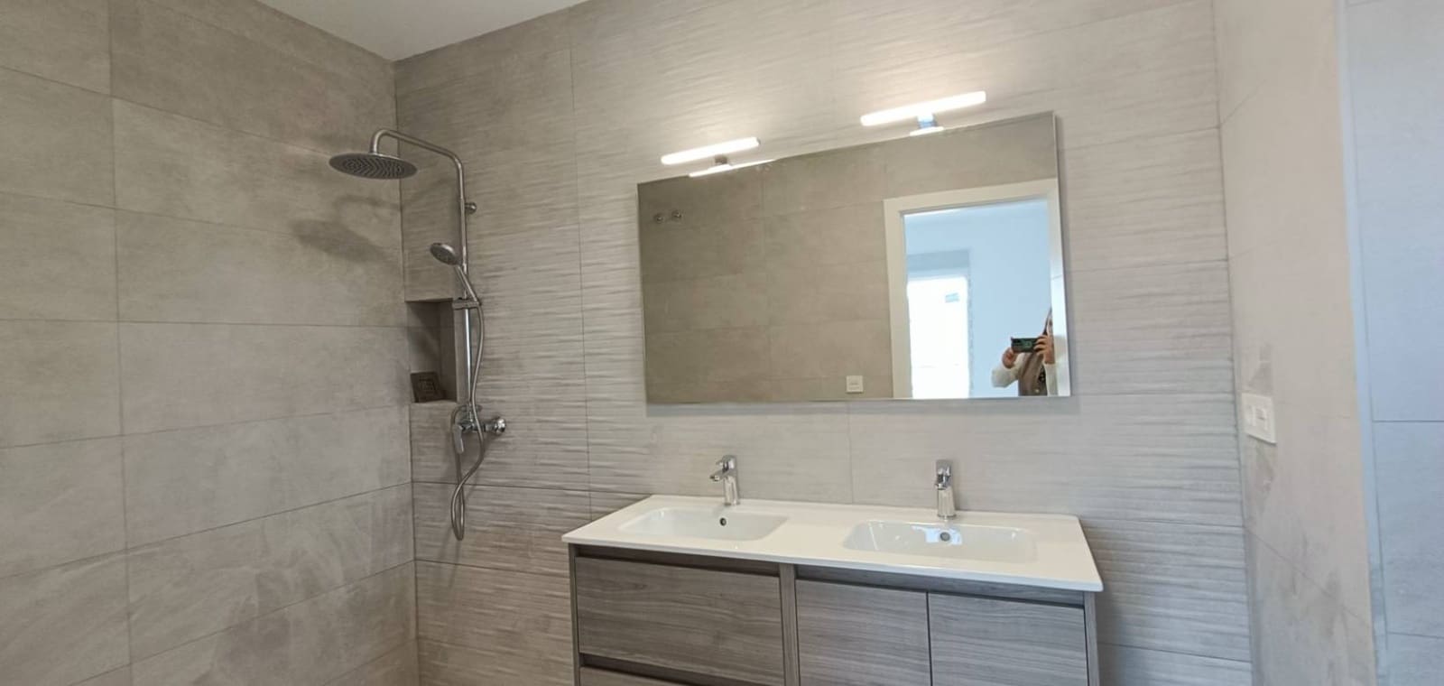 Chalet de 3 habitaciones en Pinoso en venta con piscina garaje - 375.000 € (Ref: 7940986)