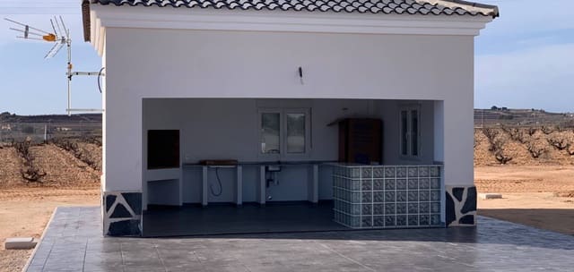 3 bedroom Villa for sale in Pinoso with pool garage - € 397,000 (Ref: 7940987)