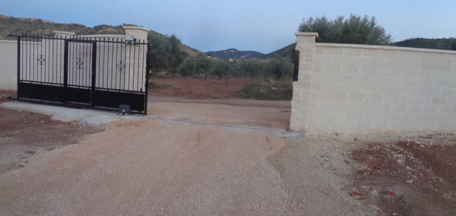 3 bedroom Villa for sale in Pinoso with pool garage - € 423,000 (Ref: 7940988)