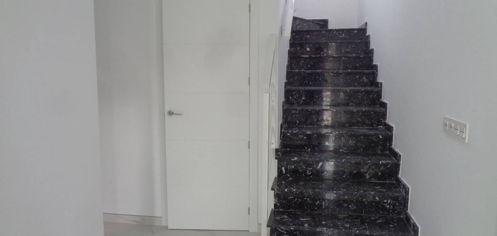 3 bedroom Villa for sale in Pinoso with pool garage - € 423,000 (Ref: 7940988)