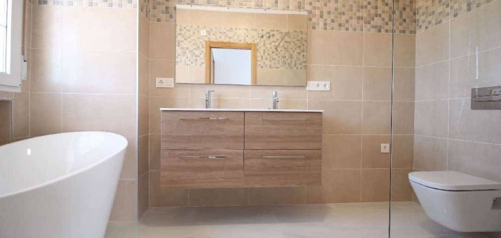 3 bedroom Villa for sale in Pinoso with pool garage - € 449,000 (Ref: 7940989)