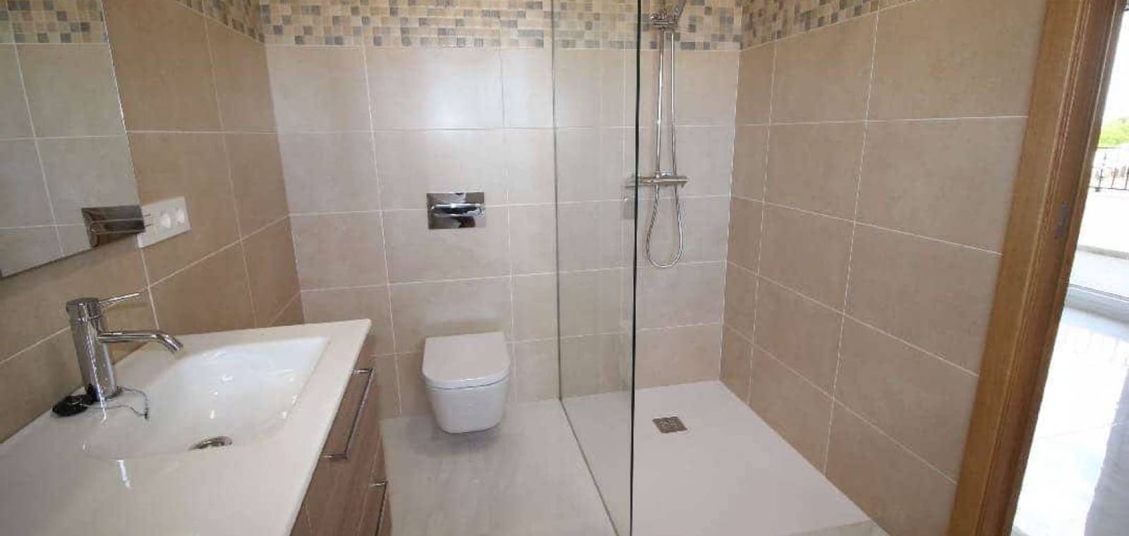 3 bedroom Villa for sale in Pinoso with pool garage - € 449,000 (Ref: 7940989)