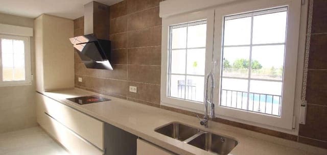 3 chambre Villa/Maison à vendre à Pinoso avec piscine garage - 449 000 € (Ref: 7940989)