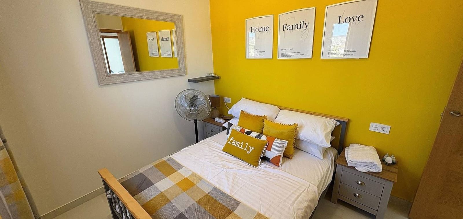 Chalet de 3 habitaciones en Pinoso en venta con piscina garaje - 449.000 € (Ref: 7940989)