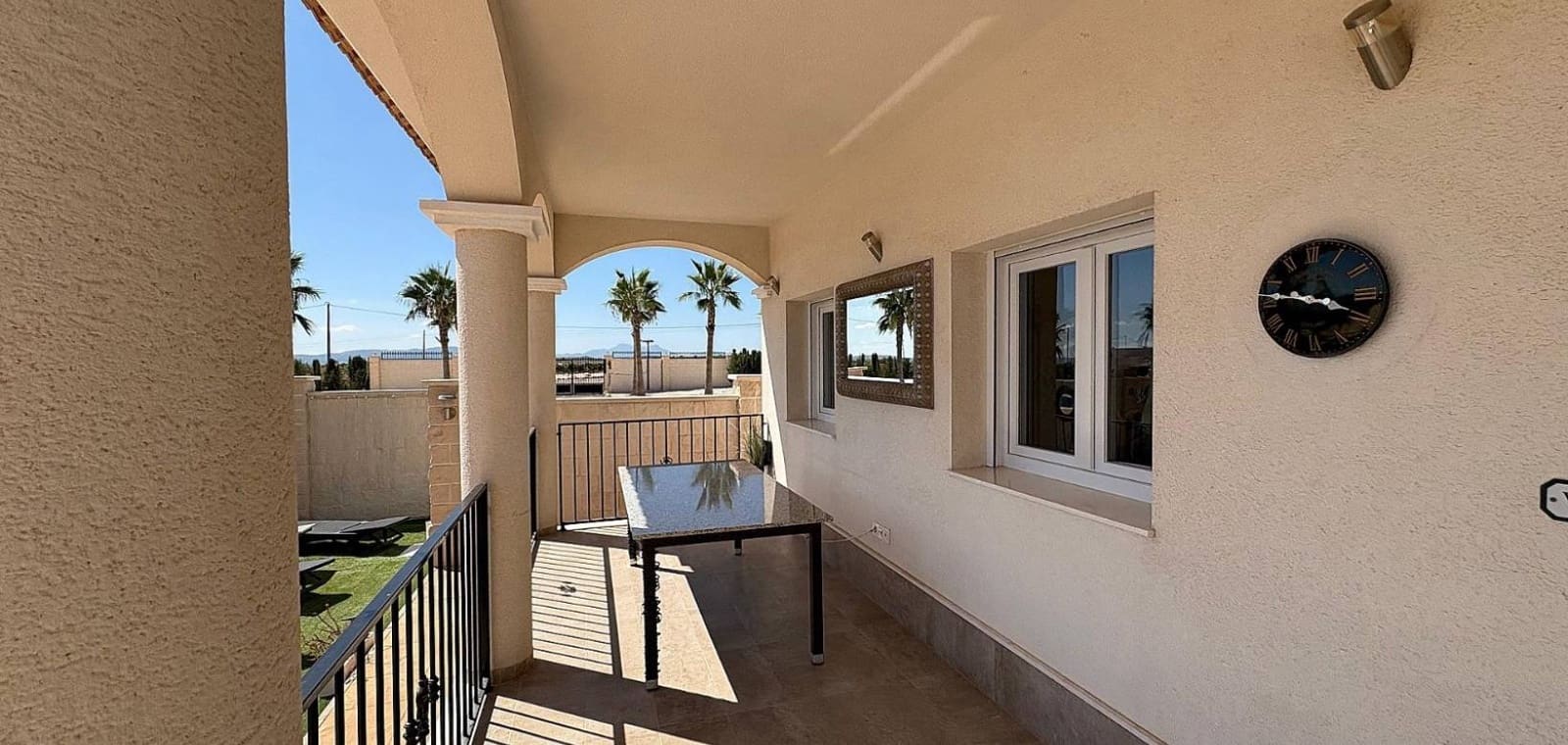 Chalet de 3 habitaciones en Pinoso en venta con piscina garaje - 449.000 € (Ref: 7940989)