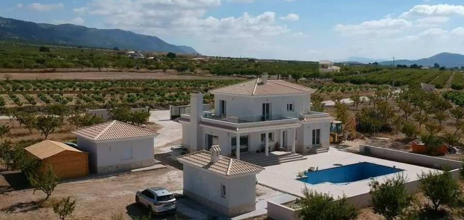 4 bedroom Villa for sale in Pinoso with pool garage - € 491,000 (Ref: 7940990)