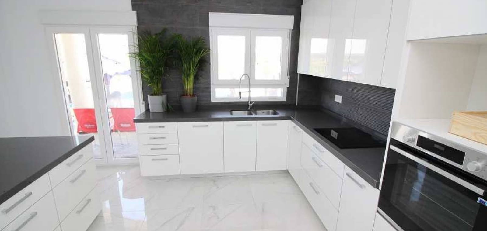 5 slaapkamer Villa te koop in Pinoso met zwembad garage - € 547.000 (Ref: 7940992)