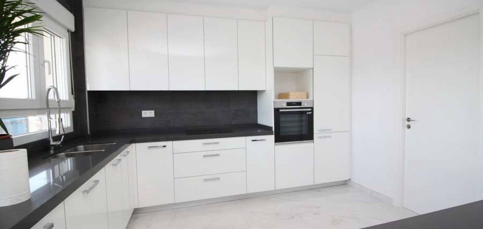 5 slaapkamer Villa te koop in Pinoso met zwembad garage - € 547.000 (Ref: 7940992)