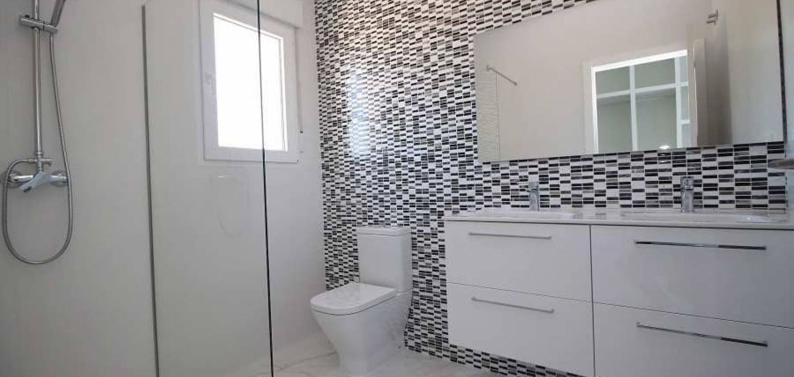 5 slaapkamer Villa te koop in Pinoso met zwembad garage - € 547.000 (Ref: 7940992)